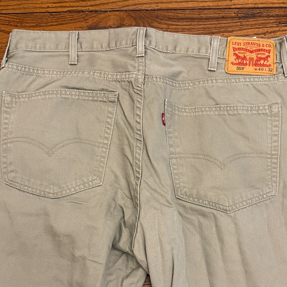 Levi's Men's Tan Relaxed Jeans